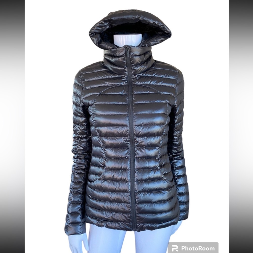 Lululemon 'Pack it Down' Goose Down Lightweight Black Jacket with Hood Size 4